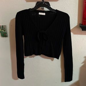 cropped long sleeve black sweater, medium